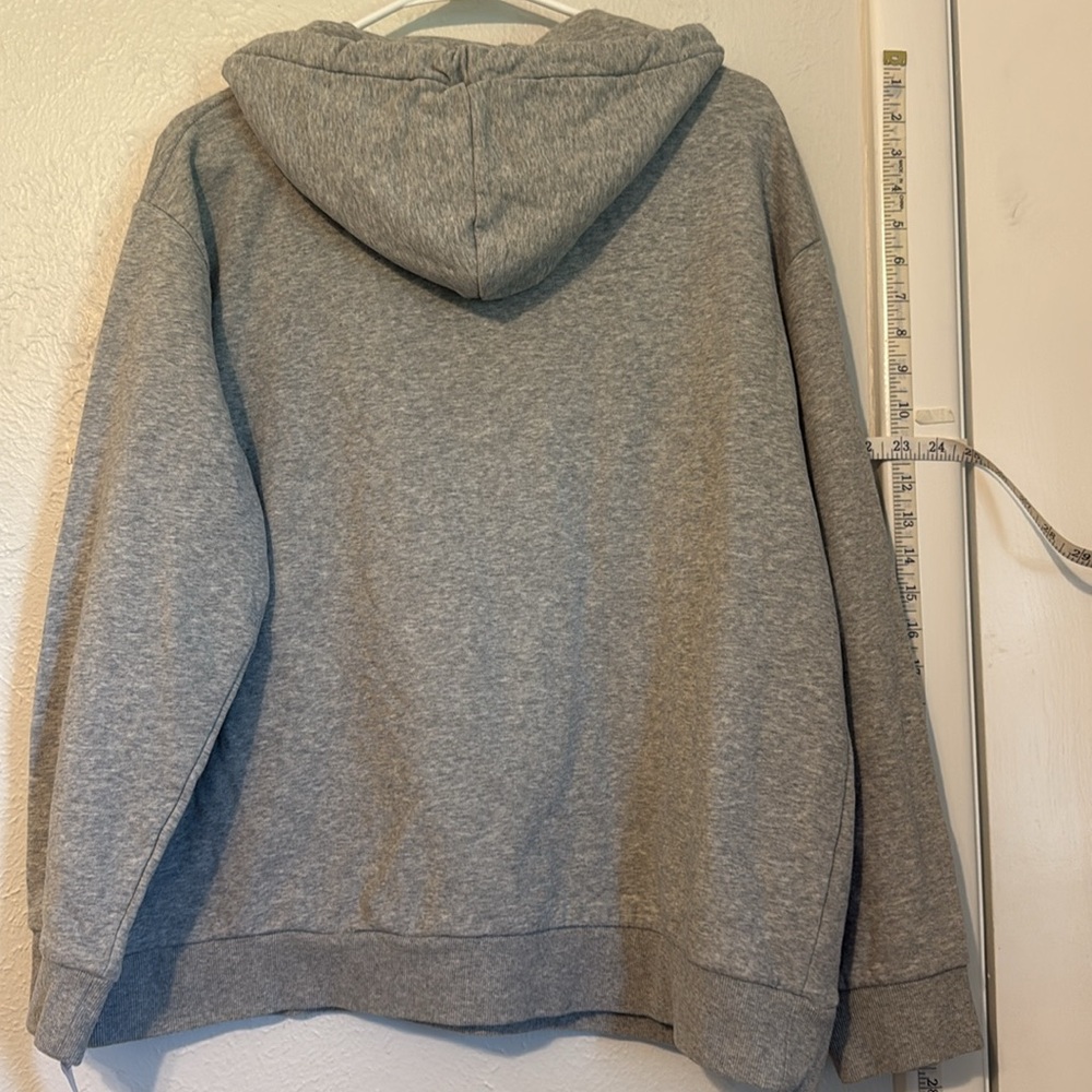 Benson Boone Hoodie View 5